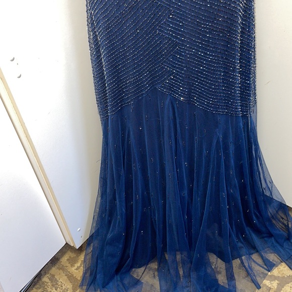 ADRIANNA PAPELL Prom beaded dress - Picture 3 of 12